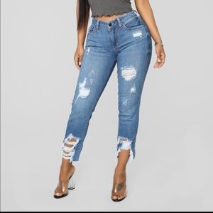 SOLD NWOT Distressed Crop Stretch Jeans 3